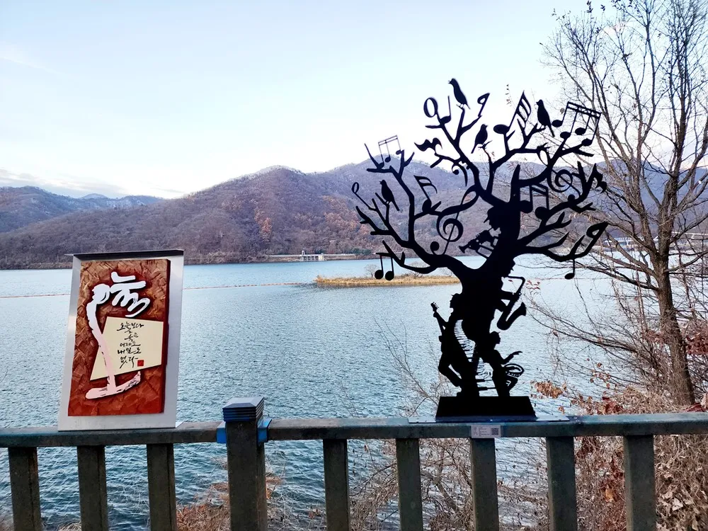 설치 포토존 둘러보기1 — 디테일 58 (59 / 64)